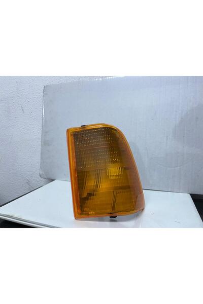 TNR Ford Taunus sağ ön sinyal sarı rengi solmaz 1983-1989 arası OEM no 80BG 1...