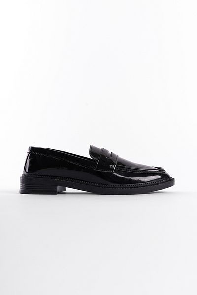 Capone Outfitters Loafer Shoes
