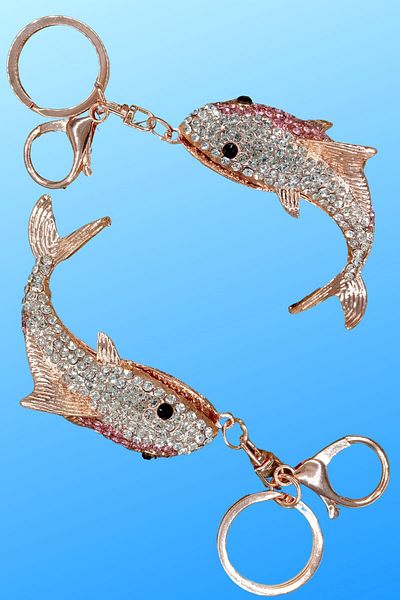 Dünyadan Hediyeler Pink Shark Keychain with Crystal Stones No.1