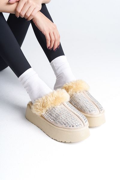 Capone Outfitters Pelzige Damen-Hausschuhe mit geschlossener Zehenpartie