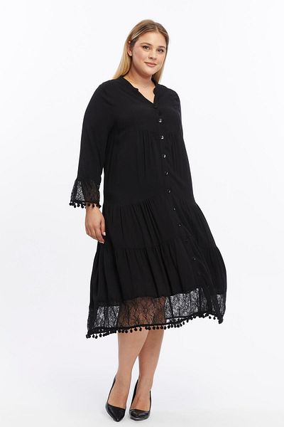 Zer Otantik Black Lace Detailed Pompom Dress - Sleeve and Skirt