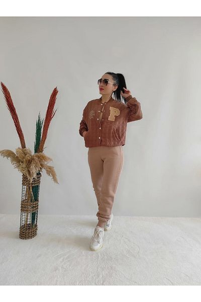 Altı Üstü Butik Ватирано яке с камила