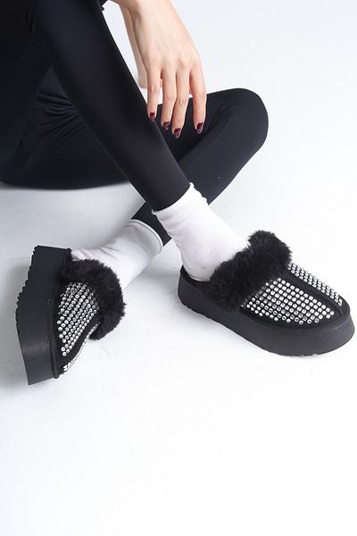 Capone Outfitters Furry Closed Toe Stoned Women's Slippers