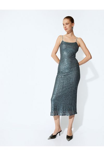 Koton Φόρεμα με λεπτή τιράντα μακριά παγιέτα Slim Fit - Τετράγωνο γιακά