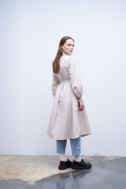 QANU Μπεζ καμπαρντίνα με βολάν