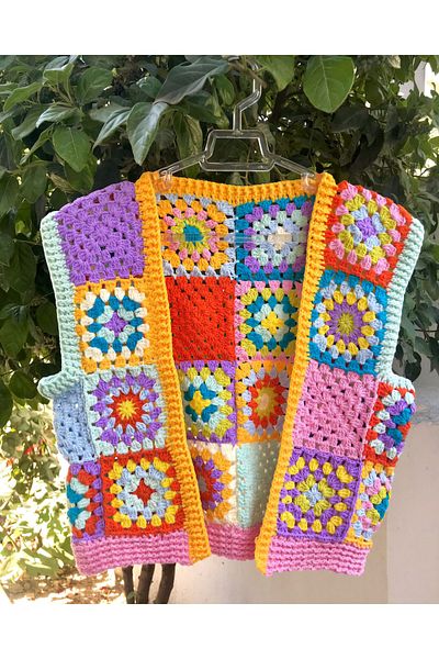 El örgüsü Hand Knitted Multicolored Women's Vest