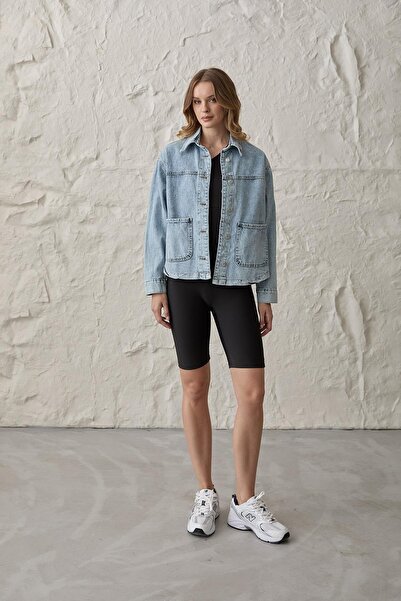 AXSİNE Butik Cep Detaylı Kadın Buz Mavisi Düğmeli Kot Ceket