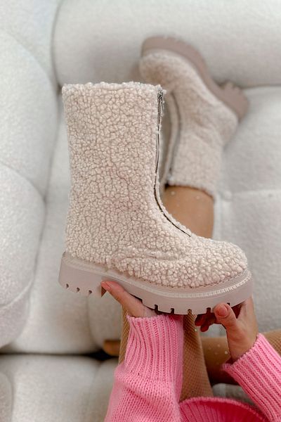 Shoebutik Béžové plyšové boty Bosy