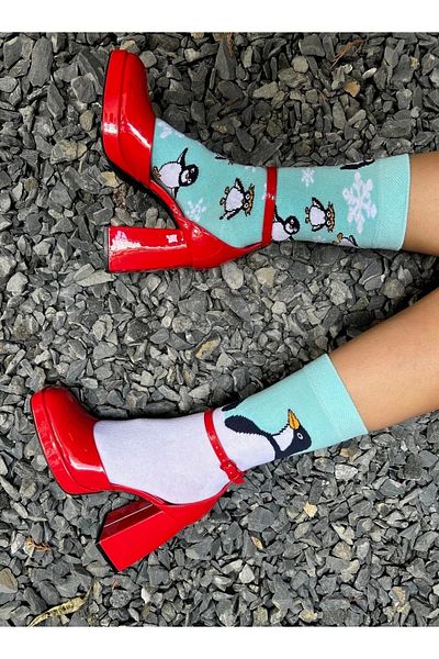moneta boutique Унисекс десни и леви различни чорапи с шарка на пингвин