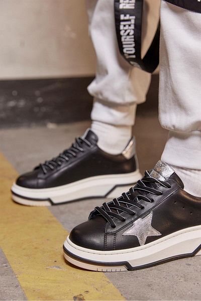 NILUFARR Sveta Black Genuine Leather Women's Sneakers
