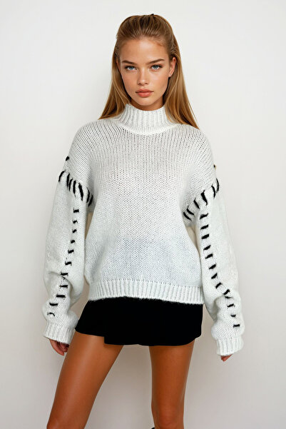 VAGGON Жіночий трикотажний светр з білим блоком Prm1172