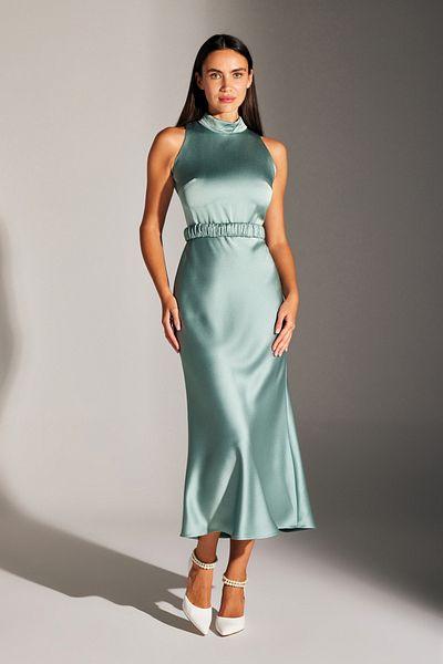 BETTY & SAM SIENA ÄRMELLOSES MAGISCHES KRAGEN-NACHTKLEID AUS WASSERGRÜNEM SATIN