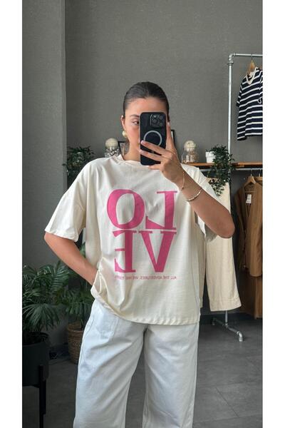 YOUR NAME Ecru ženska Oversize kroj T-shirt - okrugla kragna sa natpisom 'Love'