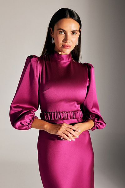 BETTY & SAM BERTHE MAD COLLAR Fuchsiové ŠATY