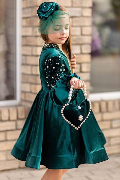 Riccotarz Βραδινό φόρεμα για κορίτσια με πράσινο βελούδο με μαργαριταρένια κεντημένα μανίκια με μπαλόνι