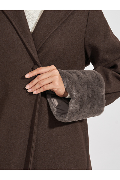 Styli Collared Abaya with Faux Fur Trim Cuff