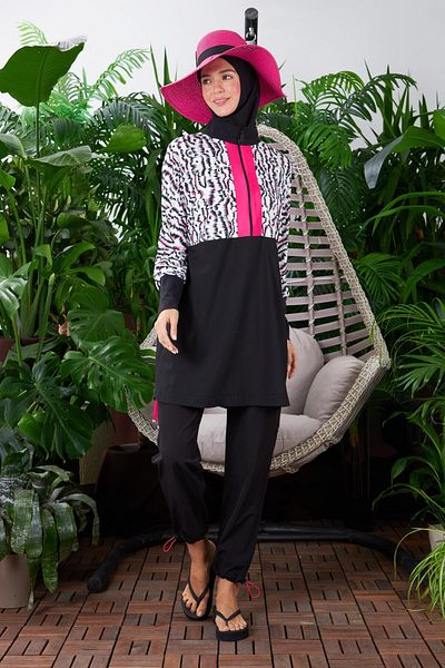 Moodbasic Hijab Swimsuit with Gathered Sides - Fuchsia