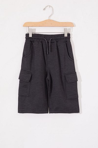 Cansın Mini Pantaloni scurți pentru băiat din cauciuc afumat cu talie, cu buzunare cargo 19018