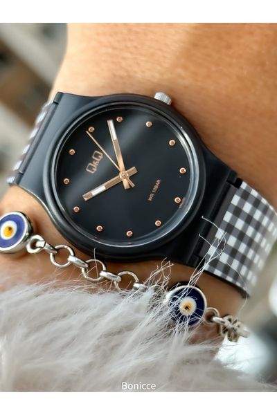 Q&Q Black Silicone Cord, 10 Bar Waterproof (Suitable for Pool, Marine Use) Women's Wristwatch