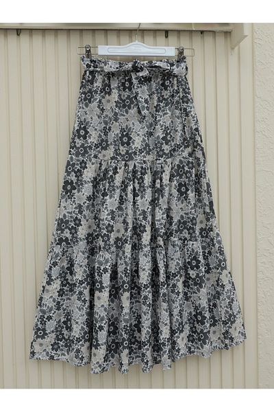 Modamorfo Doppelter Anzug mit Blumenmuster und Gürtel