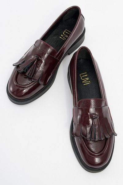LuviShoes MILINA Damen-Loafer-Schuhe aus bordeauxrotem Lackleder mit Quasten und Quasten