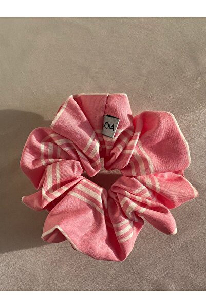 OIA Atelier Scrunchie الوردي - مشبك الخبز المدرسي