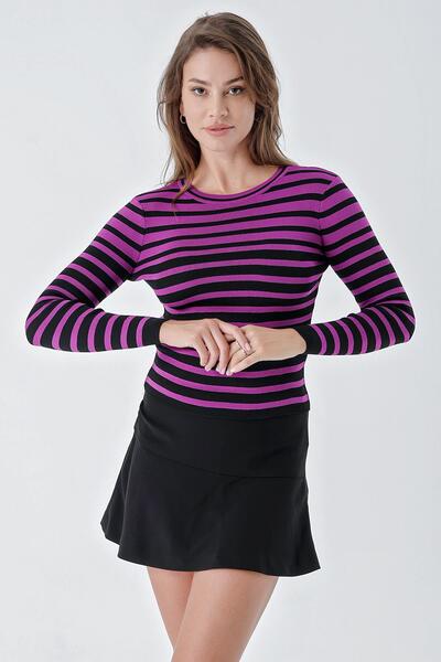 CHUBA Pulover de damă cu guler rotund cu dungi contrastante, cu croiala normală, tricotaj, negru-violet 24w106