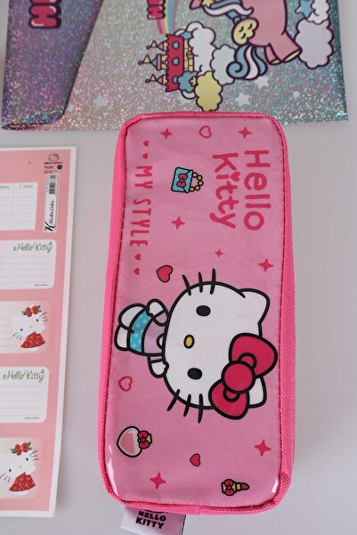 Hello Kitty DEKOMUS İLE YENİ SEZON LİSANSLI HELLO KITTY 16 PARÇA KIRTASİYE SETİ KALEM ÇANTASI,3D SİLGİ,NOT DEFTE