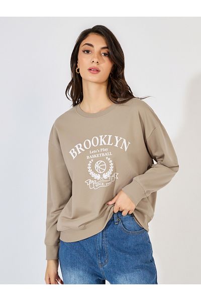 Styli Regular Fit Longline Graphic Sweatshirt with Neck Rib Detail