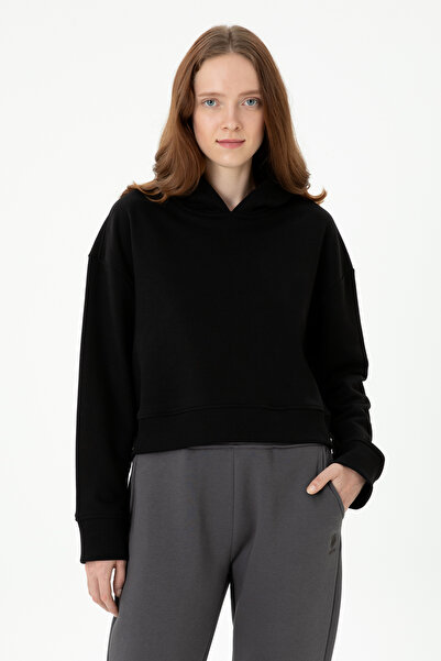U.S. Polo Assn. Kadın Siyah Kapüşonlu Sweatshirt 50271652-VR046