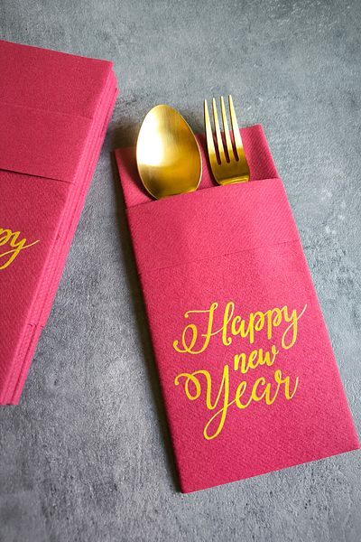 NapkinStore Happy New Year Printed Airlaid Fabric Napkin Pocket 12 Pieces 40*40 1/8 Fold - Claret Red
