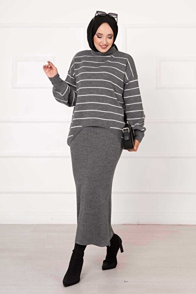 EBRUTESETTÜR İnce Çizgili Crop Takım Elbise