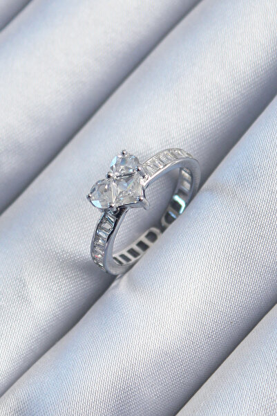 Skygo Brass Silver Color Zircon Stone Heart Model Women's Ring - TJ-BYK2911