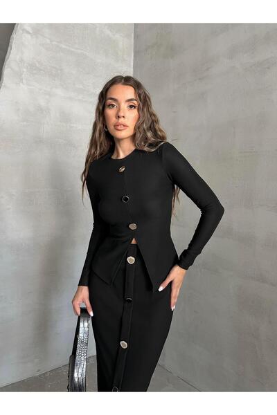 SEDA FİDAN BOUTIQUE بلوزة تريكو بأزرار باللون الأسود