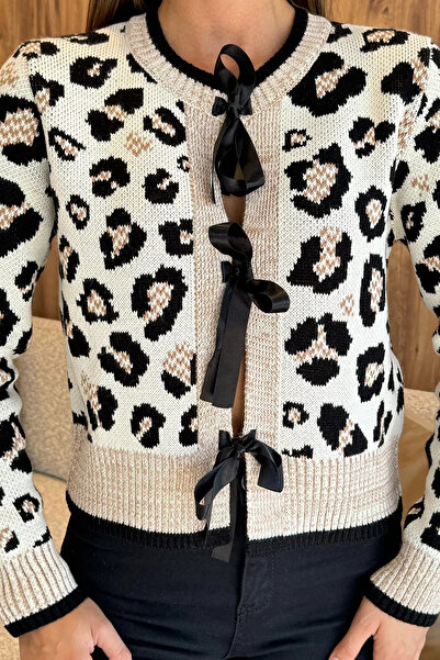 GÜLSELİ Черно и кремаво трикотажно яке с леопардови шарки и детайли
