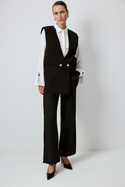 Touché Privé Pearl Detail Crepe Vest
