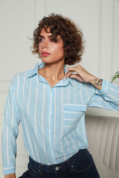 Butik Cămașă țesută cu o singură buzunar albastru deschis în dungi 1500042