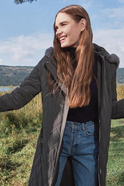 Zühre Fur Detailed Hooded Long Smoked Puffer Coat 12765