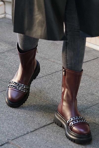 Mio Gusto Claret Red Chain Women's Boots