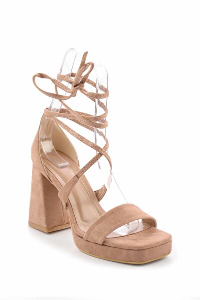 Bambi Semišové dámské klasické boty na podpatku v barvě nude K01215060702