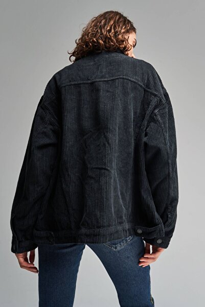 its basic Kadın Füme Renk Kalın Fitilli Kadife Kumaş Oversize Ceket