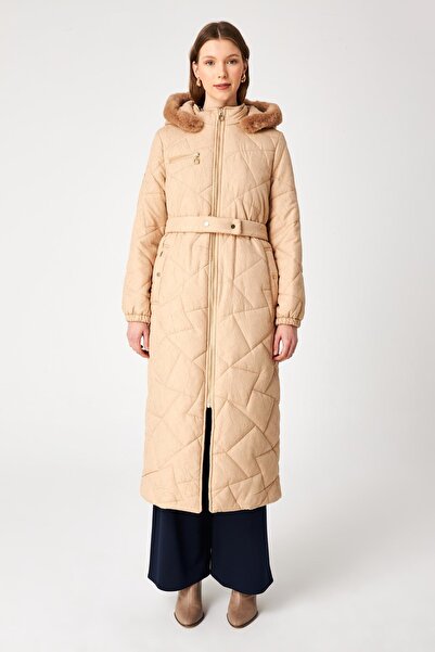 Zühre Μακρύ μπεζ παλτό με γούνινη λεπτομέρεια 13504