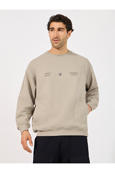 Styli سويت شيرت ثقيل عملي مطبوع بقصّة Boxy Fit