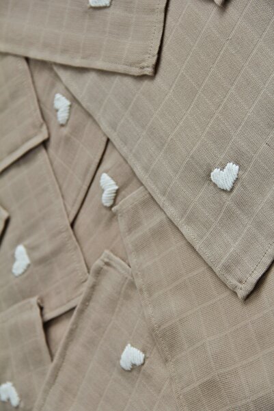 Muukh store Set of 5 Muslin Mouth Wipes - Brown and White Heart