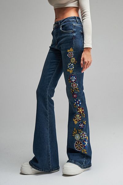 its basic Denim pentru femei Flexible Flare Fit - Culoare T. Denim, Broderie Florală