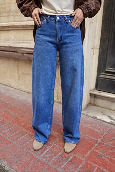 Askı Nişantaşı جينز بالازو أزرق واسع الساق