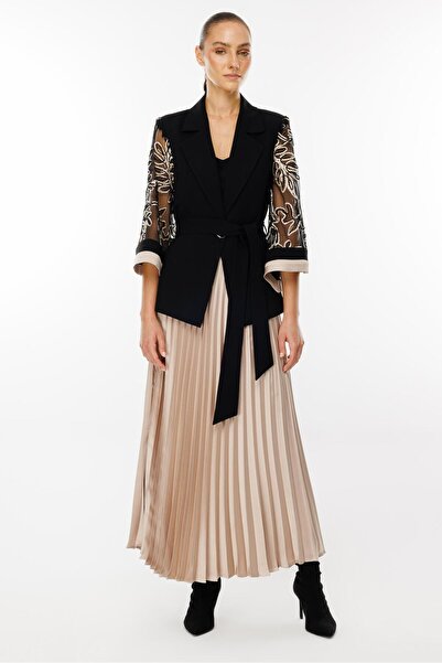 Moda İlgi Modailgi  Kolları Evaze Güpürlü Kısa Ceket Siyah