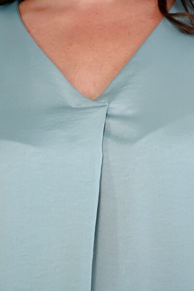 MYLİNE Σατέν μπλούζα με λαιμόκοψη