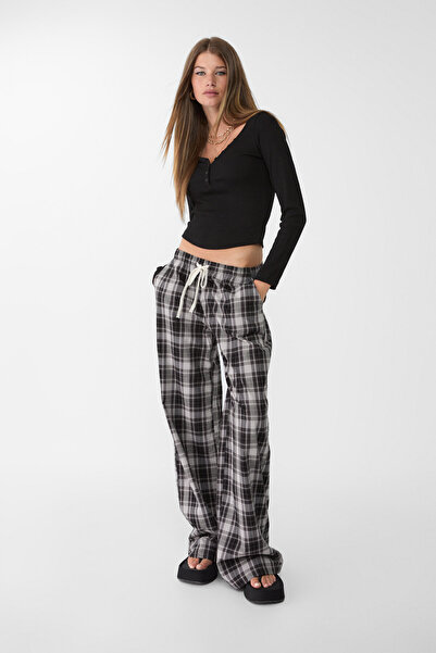 Stradivarius Blouse with buttons