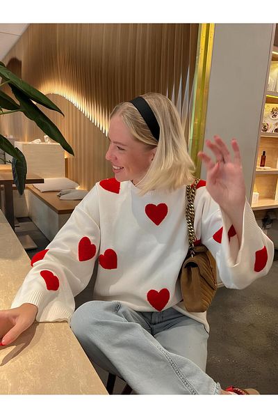 Bengi Clothing Pulover de damă cu broderie inimă cu decupaj supradimensionat